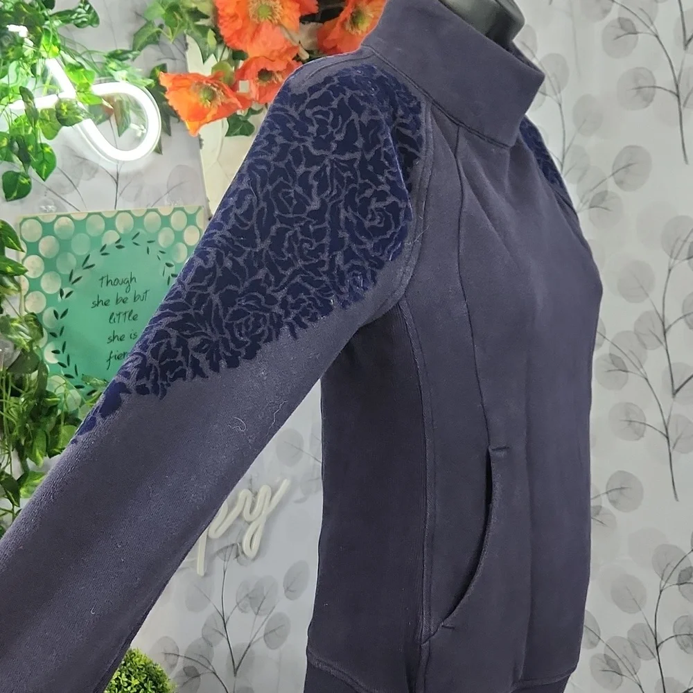 Lululemon Scuba Quarter-Zip Fleece Hoodie | Midnight Navy | Size 2 - Picture 4 of 10